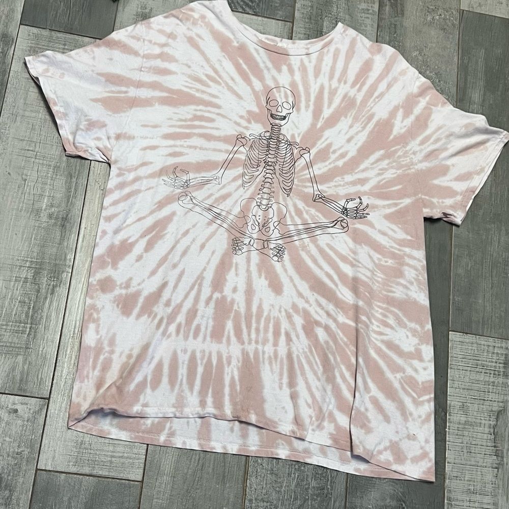 Chemistry Meditating Namaste Yoga Skeleton Beige Tie Dye Short Sleeve T Shirt XL